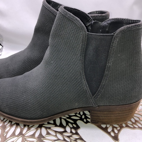 Kenzie Textured Dusty Blue Suede Side Zip and Elastic Insert Booties Size 10 - Picture 5 of 8